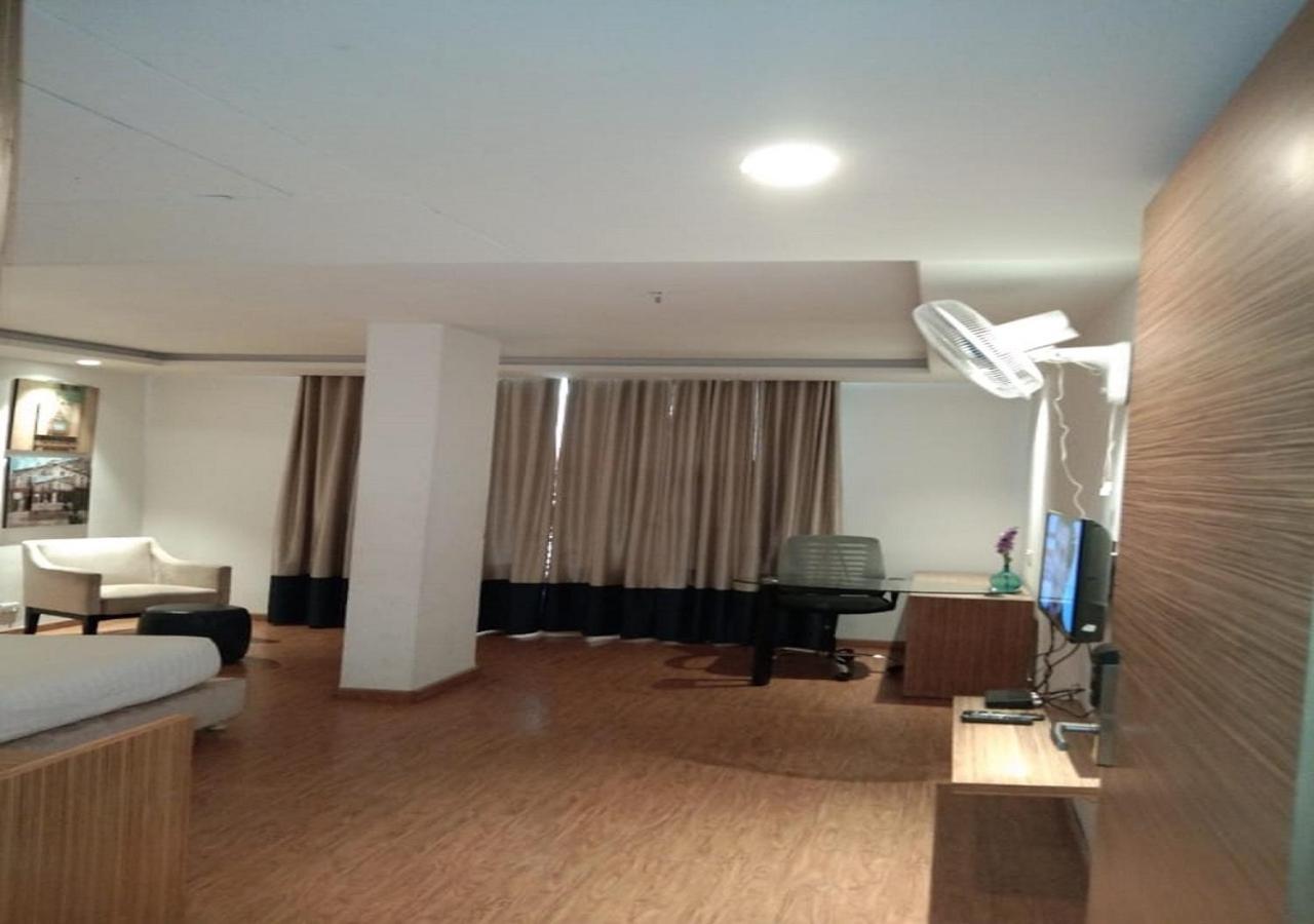 Hotel Amora - Rajnandgaon Raj Nandgaon Exterior photo
