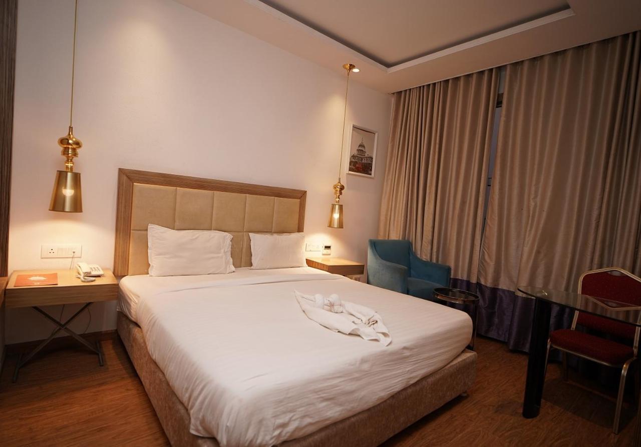 Hotel Amora - Rajnandgaon Raj Nandgaon Exterior photo